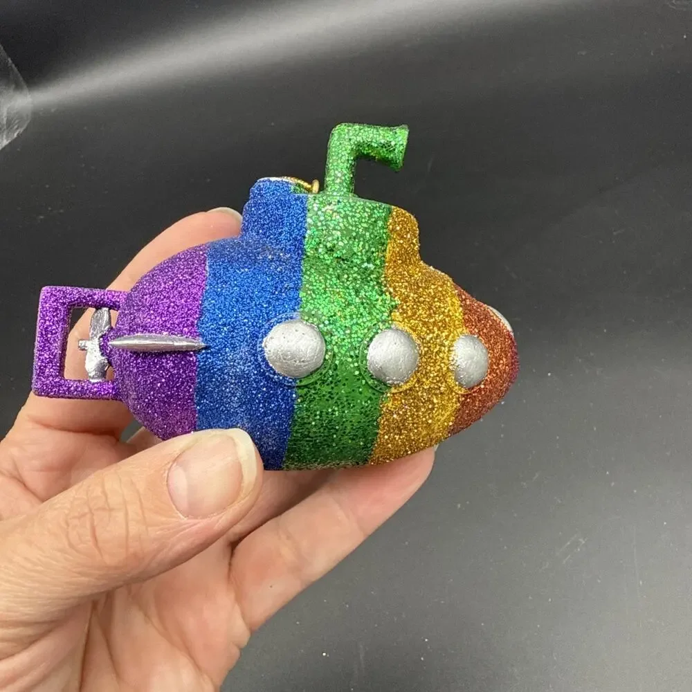 December Diamonds 2004 Rainbow Submarine Ornament #5590066 RARE Beatles Love